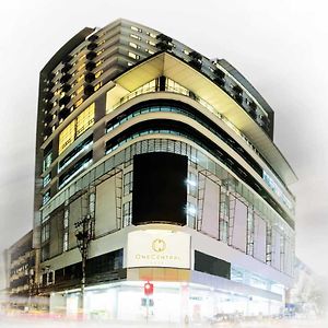 One Central Hotel&Suites